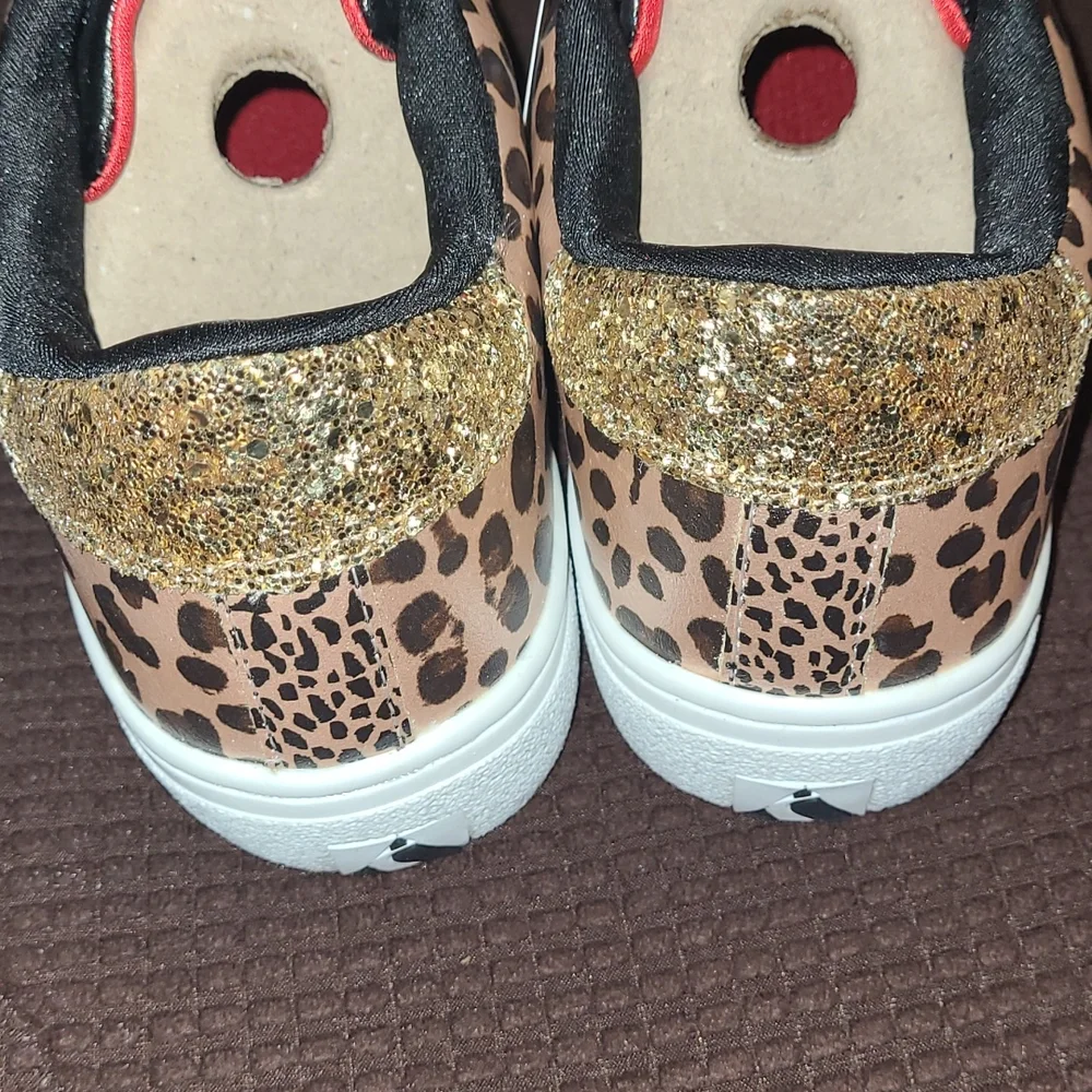 New Skechers Los Angeles Street sneakers size 6 kids equals 7.5 womans - Picture 4 of 7